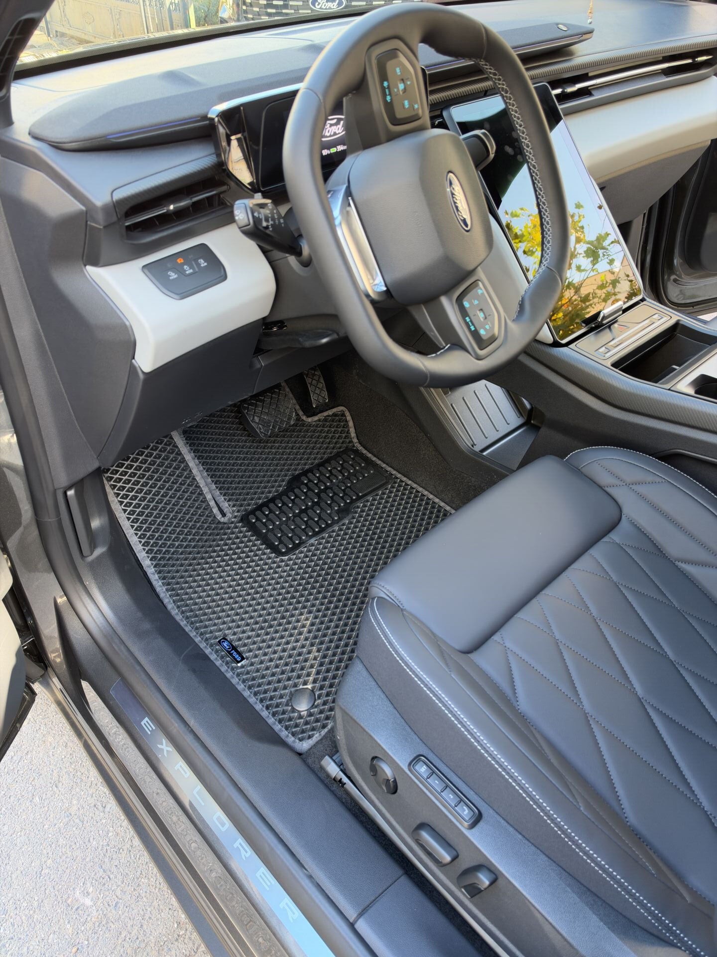 FORD EXPLORER ELEKTRİKLİ 2025 SONRASI EVA OTO PASPAS