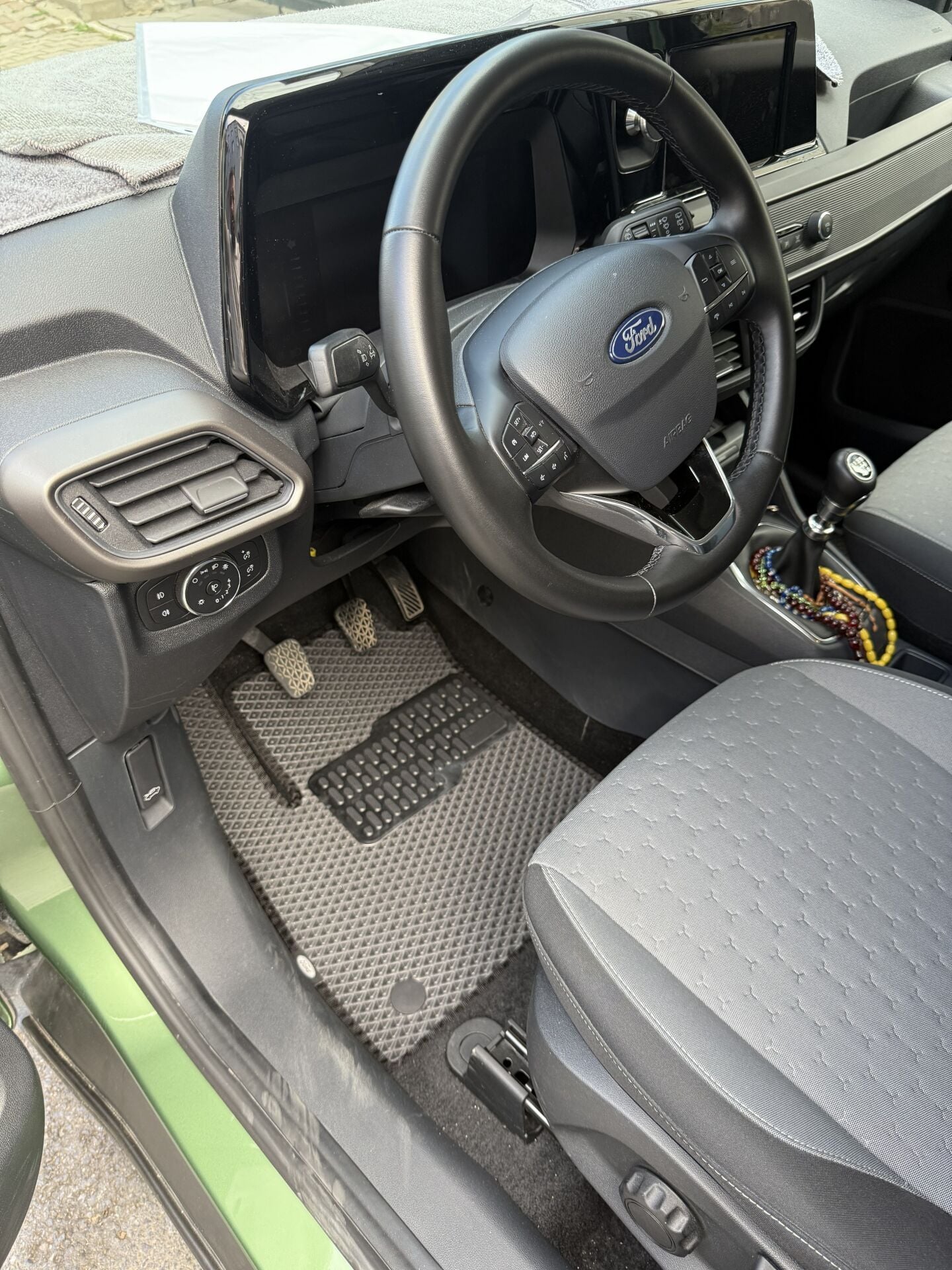 FORD COURİER 2024 SONRASI PANELVAN EVA OTO PASPAS