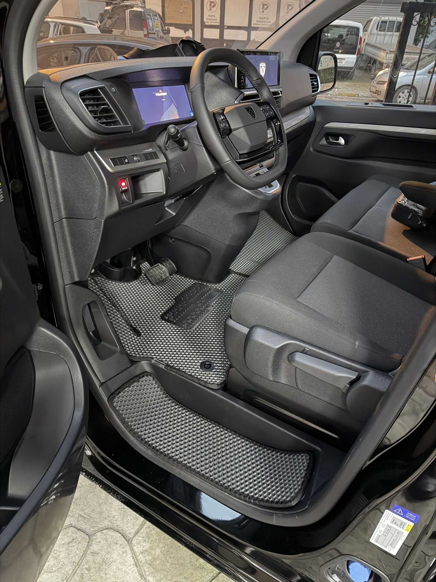 PEUGEOT EXPERT 2017 SONRASI FULL SET EVA PASPAS TAKIMI