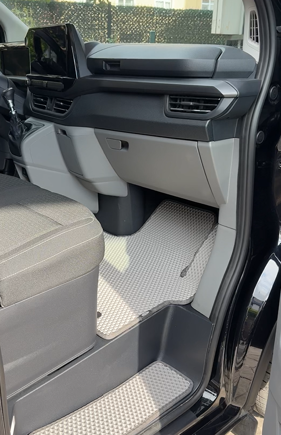 FORD TRANSİT CUSTOM 2023 SONRASI KISA ŞASE FULL SET EVA PASPAS TAKIMI