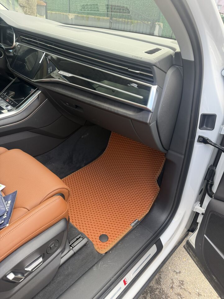 AUDİ Q7 2015 SONRASI EVA OTO PASPAS