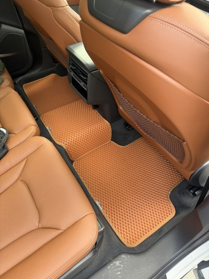 AUDİ Q7 2015 SONRASI EVA OTO PASPAS