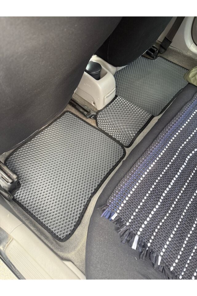 TOYOTA COROLLA E110 1998-2002 KEDİGÖZÜ EVA OTO PASPAS