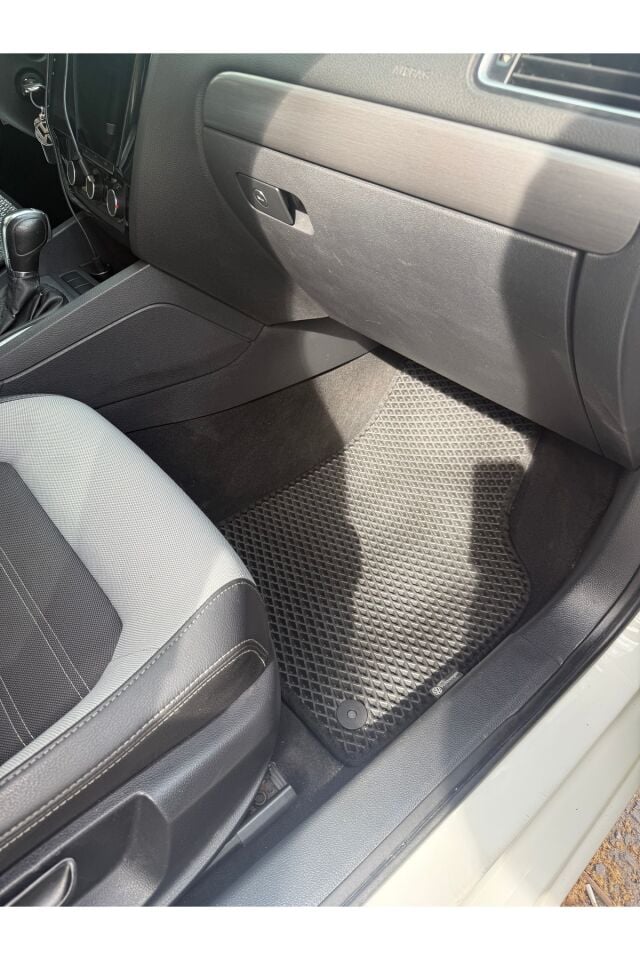 VOLKSWAGEN JETTA 2011 SONRASI EVA OTO PASPAS