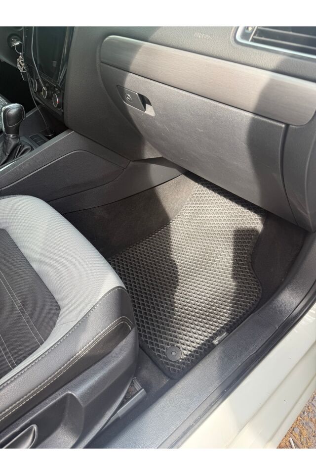 VOLKSWAGEN JETTA 2011 SONRASI EVA OTO PASPAS