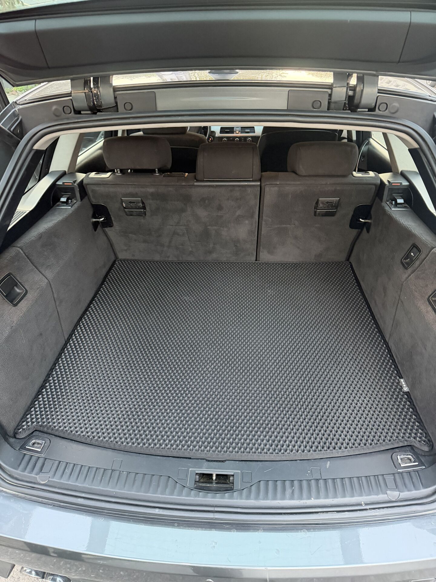 BMW 5 SERİSİ E61 2004-2011 EVA BAGAJ HAVUZU