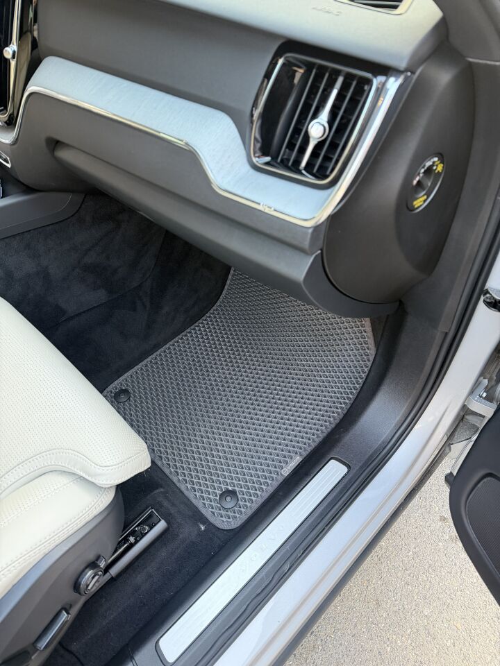 VOLVO XC60 2017 SONRASI EVA OTO PASPAS