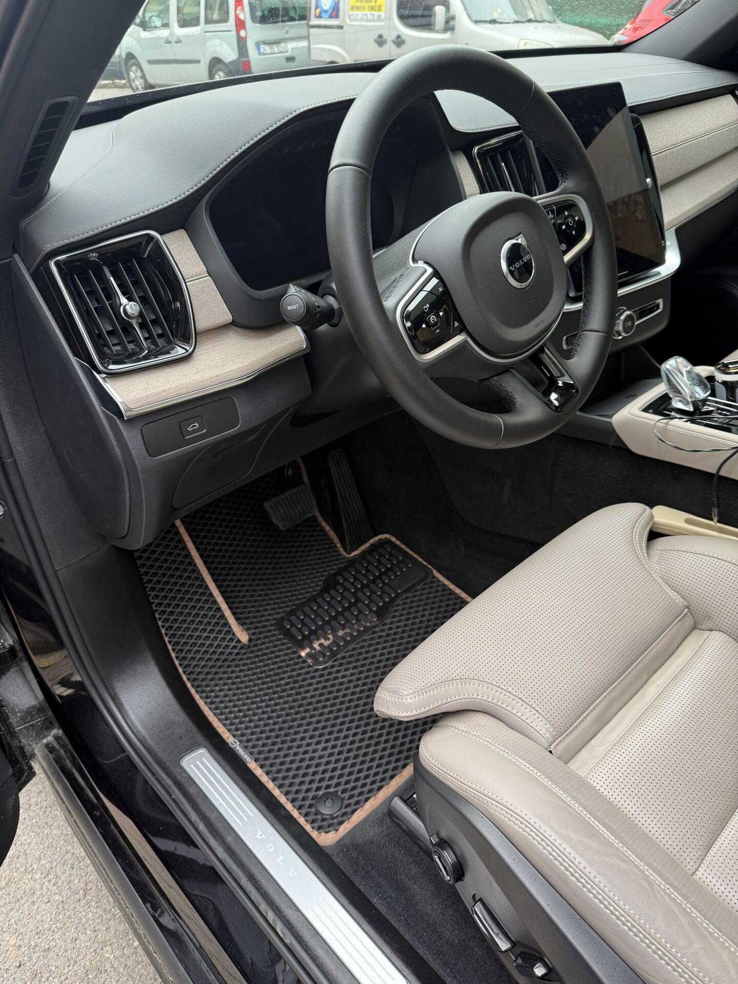 VOLVO XC90 2015 SONRASI EVA OTO PASPAS