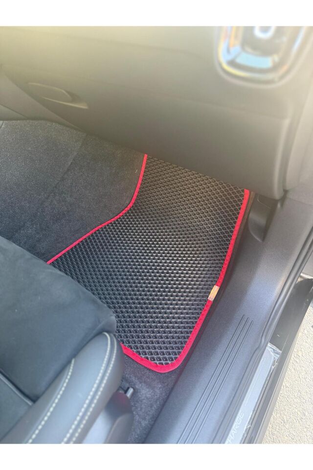 VOLVO EXC40 ELEKTRİKLİ 2022 SONRASI EVA OTO PASPAS