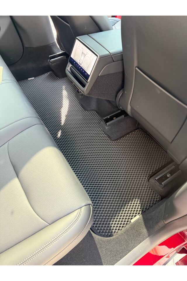 TESLA MODEL Y JUNİPER 2025 SONRASI EVA OTO PASPAS