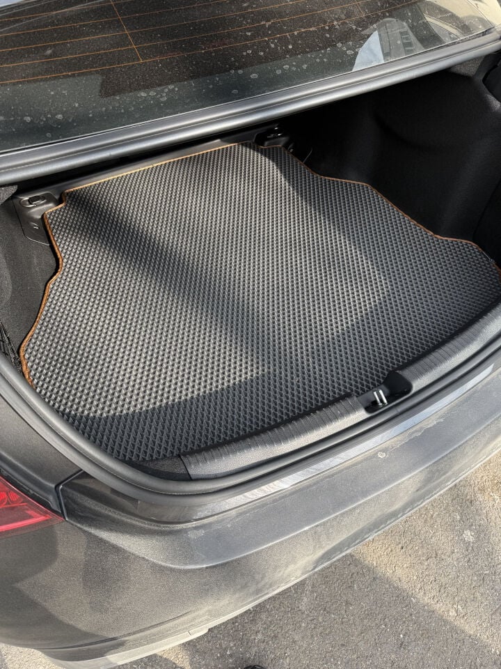 MERCEDES C SERİSİ W206 2021 SONRASI EVA BAGAJ HAVUZU