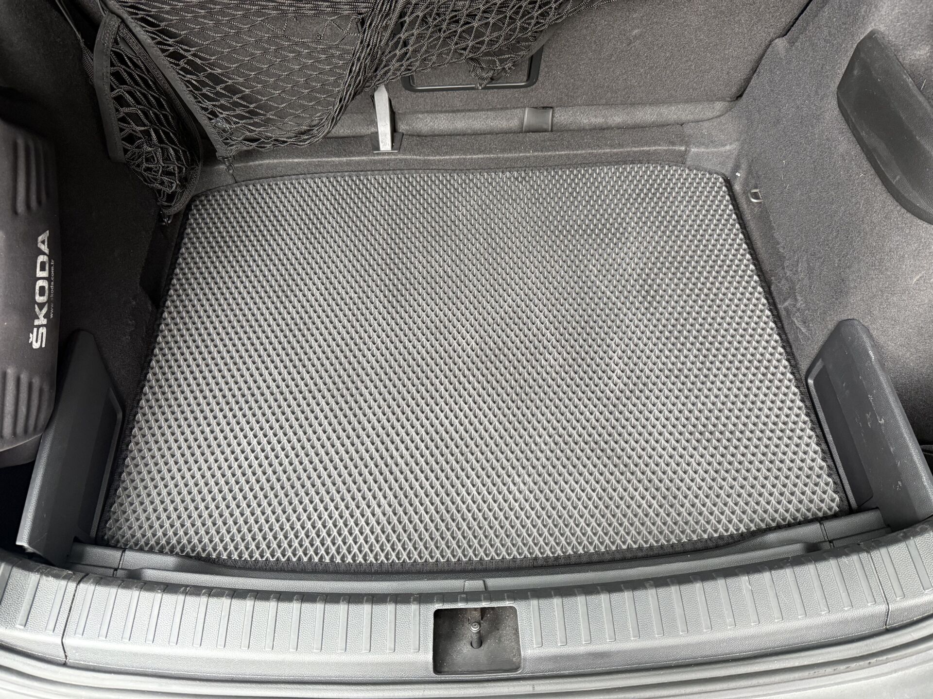 SKODA KAROQ 2018 SONRASI EVA BAGAJ HAVUZU
