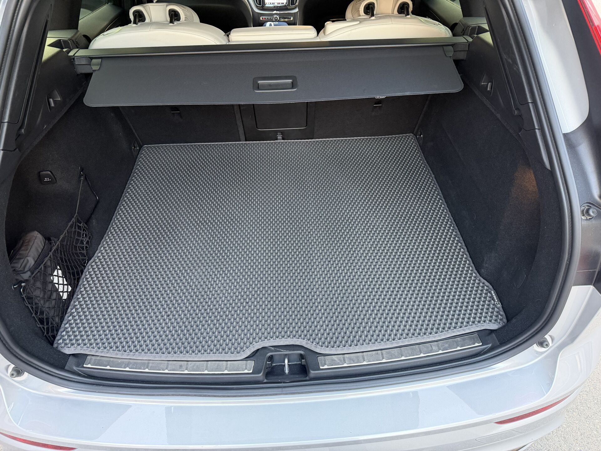 VOLVO XC60 2017 SONRASI EVA BAGAJ HAVUZU