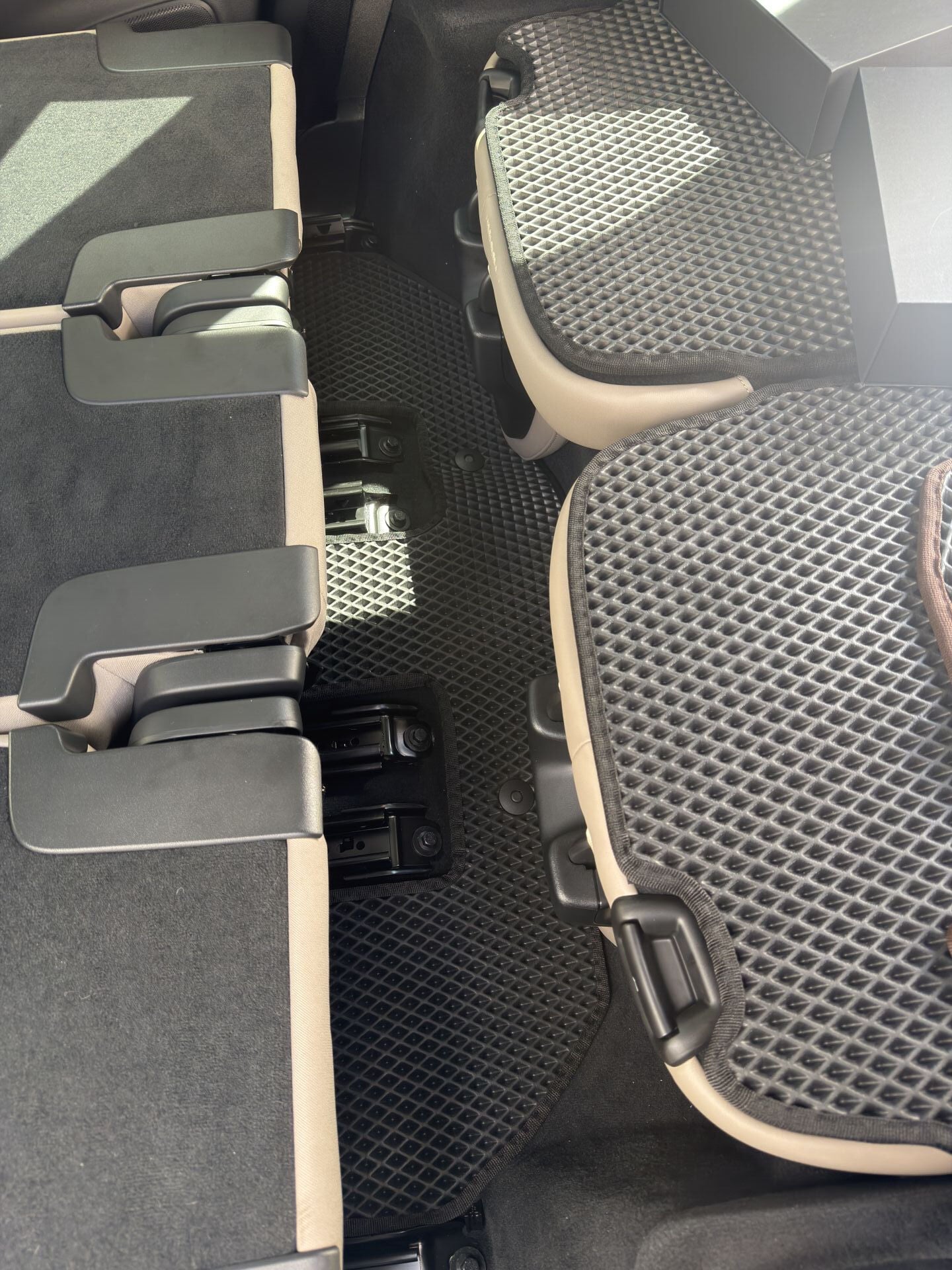 VOLVO XC90 2015 SONRASI 7. KİŞİLİK ARA EVA PASPAS