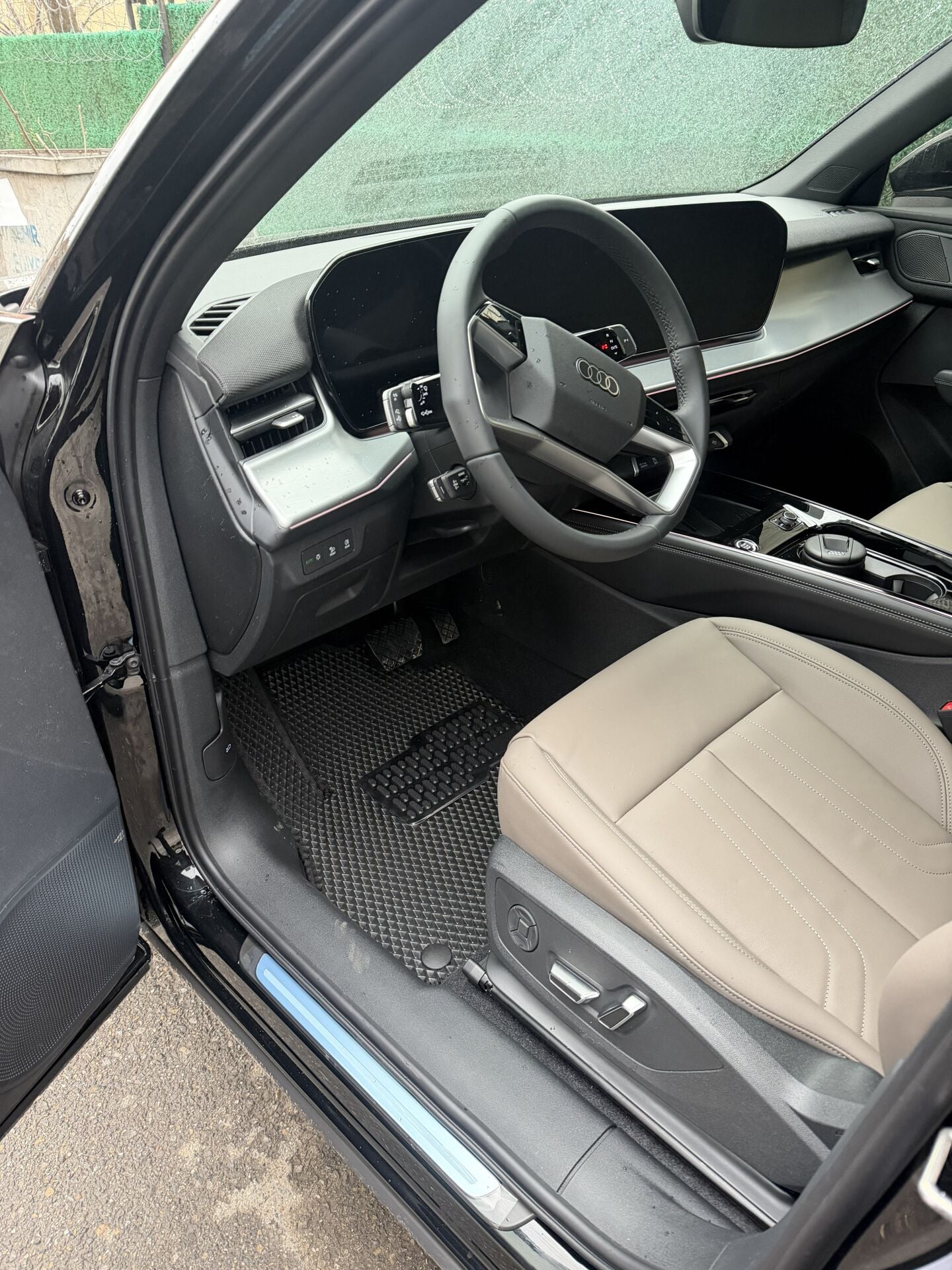 AUDİ Q3 FJ 2025 SONRASI EVA OTO PASPAS